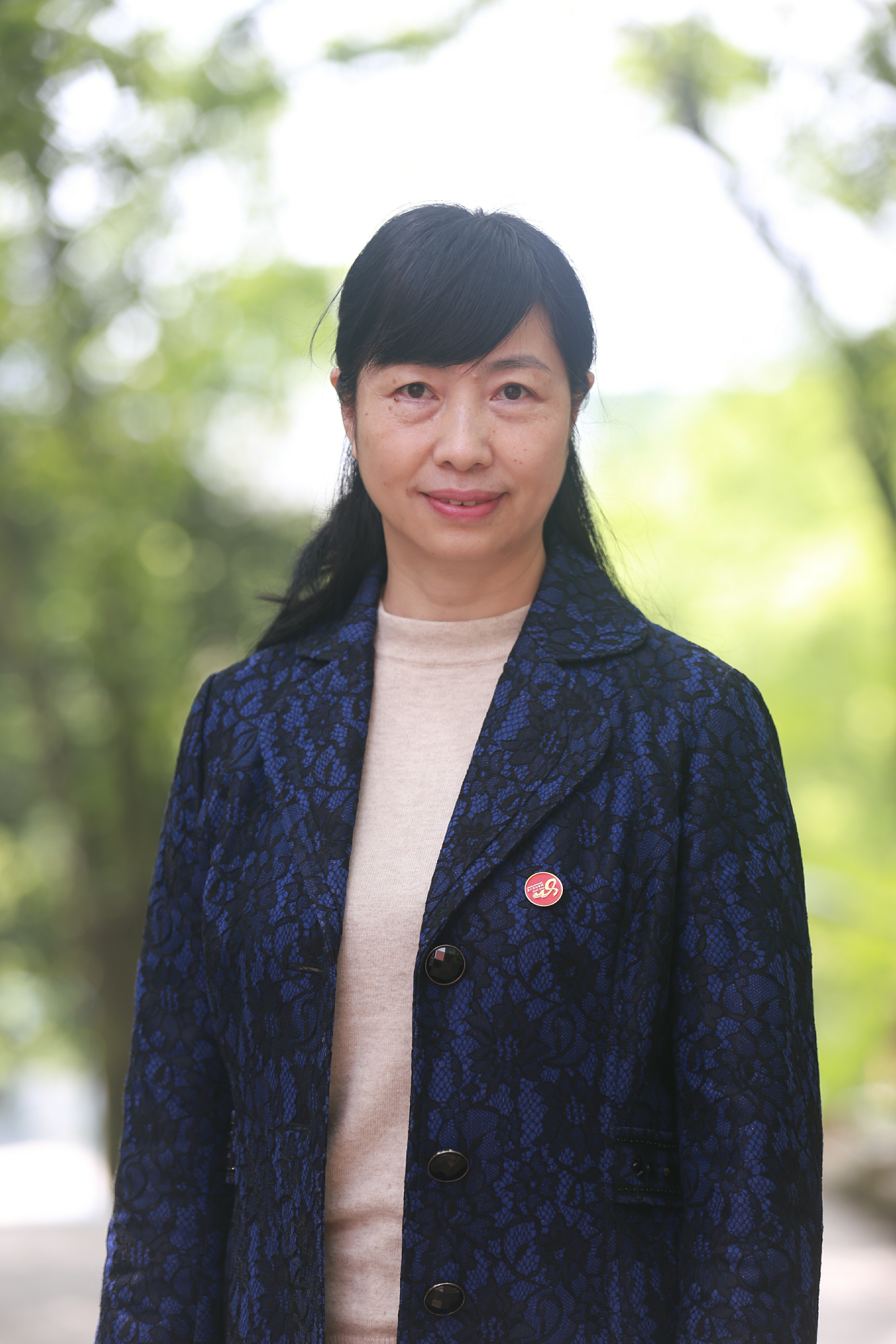 王云,女,1965年1月出生,石门县人,汉族,中共党员,1988年毕业于